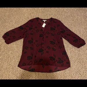 MAURICES - floral blouse